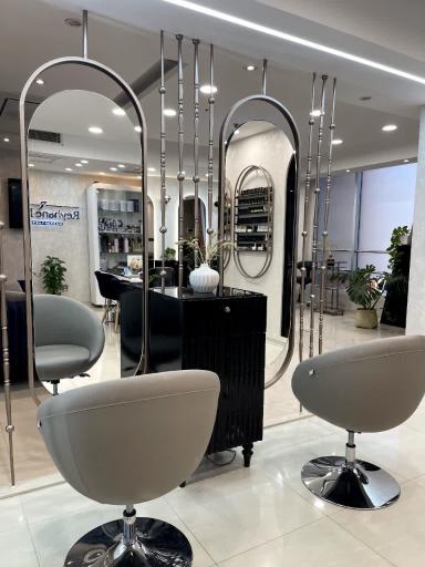 عکس آرایشگاه و سالن VIP عروس ریحانه نصیری