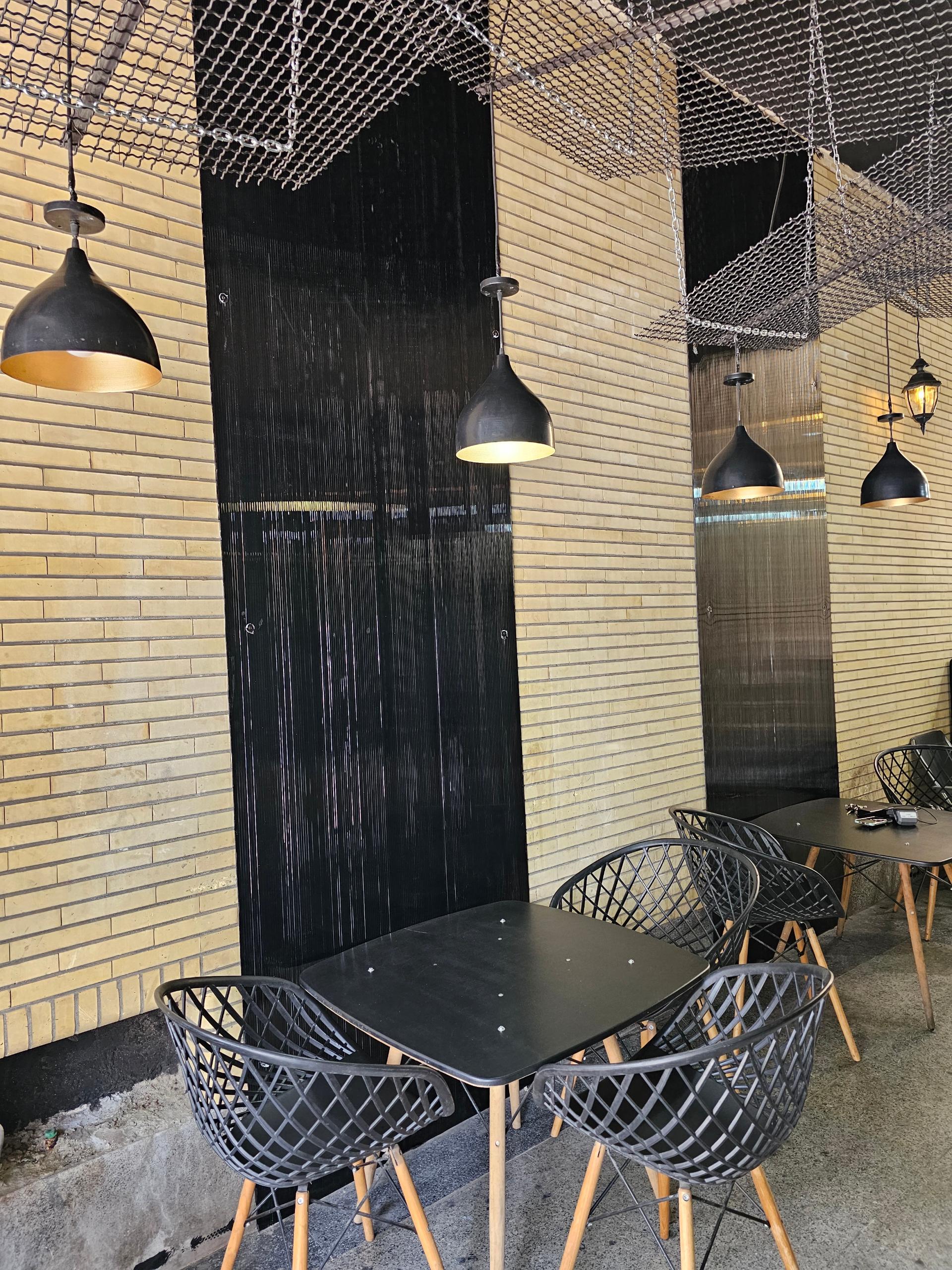 عکس کافه صبحانه  و رستوران بیزینس