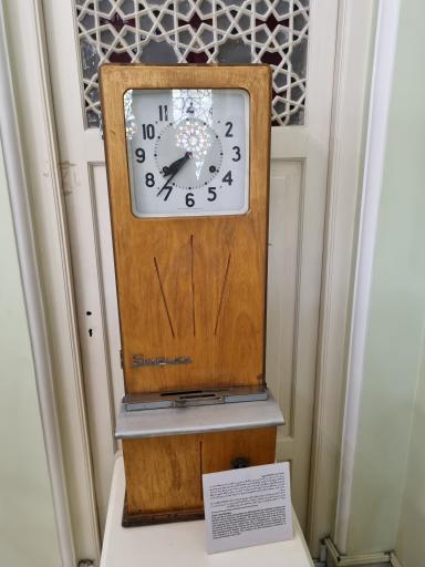 عکس موزه زمان