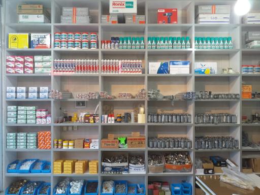 عکس فروشگاه ابزار و یراق کابینت رحیمی