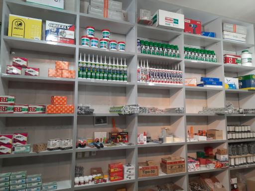 عکس فروشگاه ابزار و یراق کابینت رحیمی