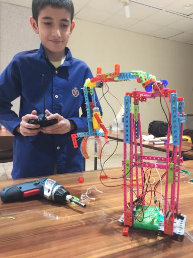 عکس گروه آموزشی نویان