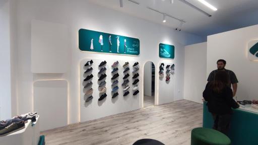 عکس کفش سلامت لیبرتو (شعبه رواق)