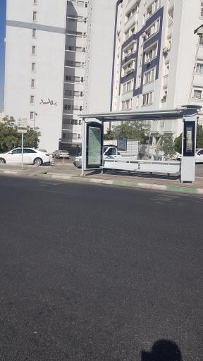 عکس ایستگاه اتوبوس میدان بوعلی