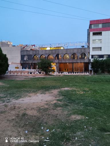 عکس رستوران و فست فود بیستیک