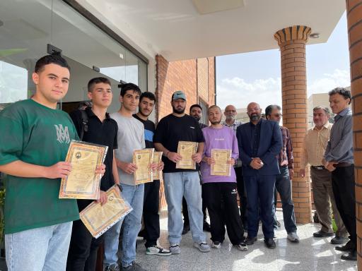 عکس دبیرستان شاخص نوین