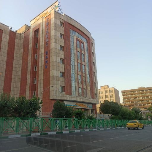 مدیریت امور مالی بانک تجارت