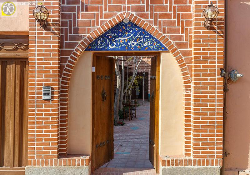 عکس اقامتگاه سنتی درجه یک آریو