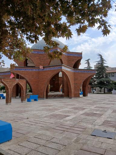 عکس یادمان شهدای گمنام بوستان سعدی شهرک وائین