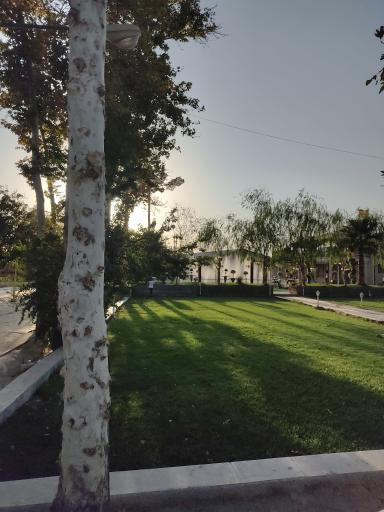 عکس باغ تالار نیلوفر اصفهان