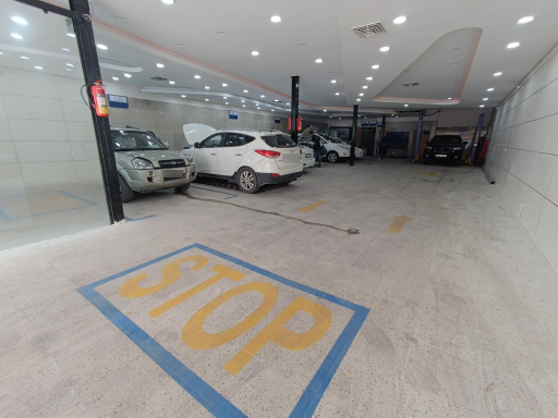 عکس نمایندگی هیوندای و کیا (مهندس زارعی)