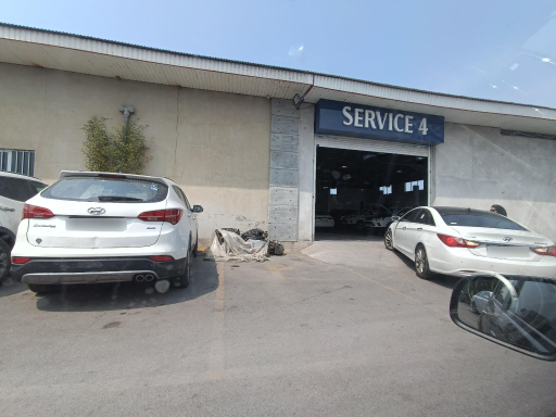 عکس نمایندگی هیوندای و کیا (مهندس زارعی)