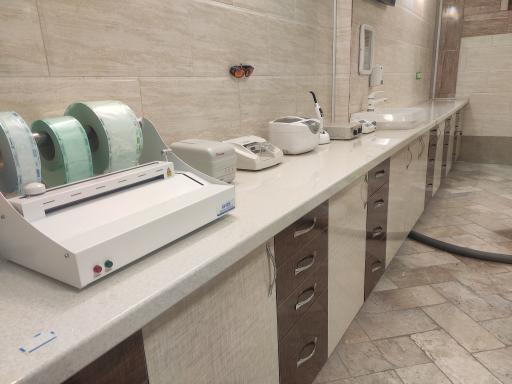 عکس جراح و دندانپزشک دکتر مهدی پورتقی