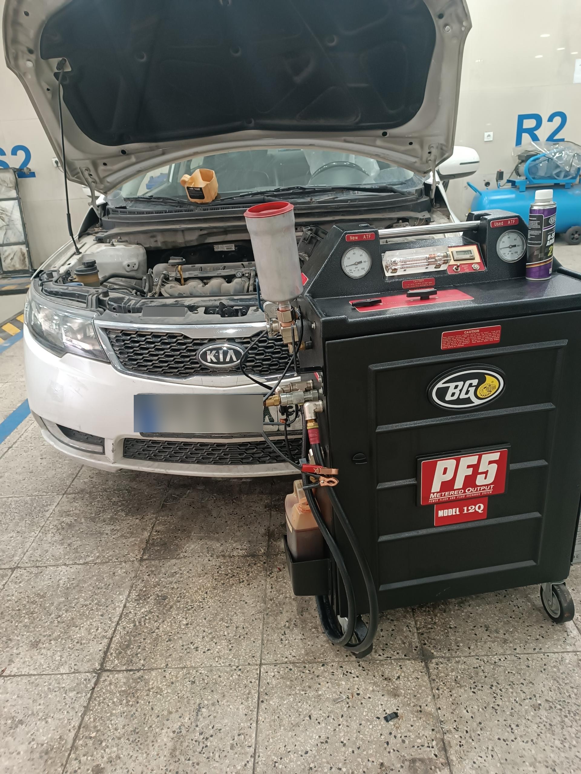 عکس نمایندگی هیوندای و کیا (مهندس زارعی)