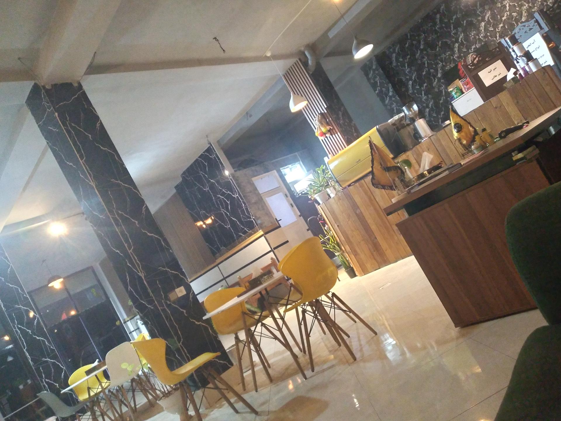 عکس کافه طلایی