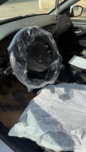 عکس نمایندگی ایران خودرو 1305 کرباسچی
