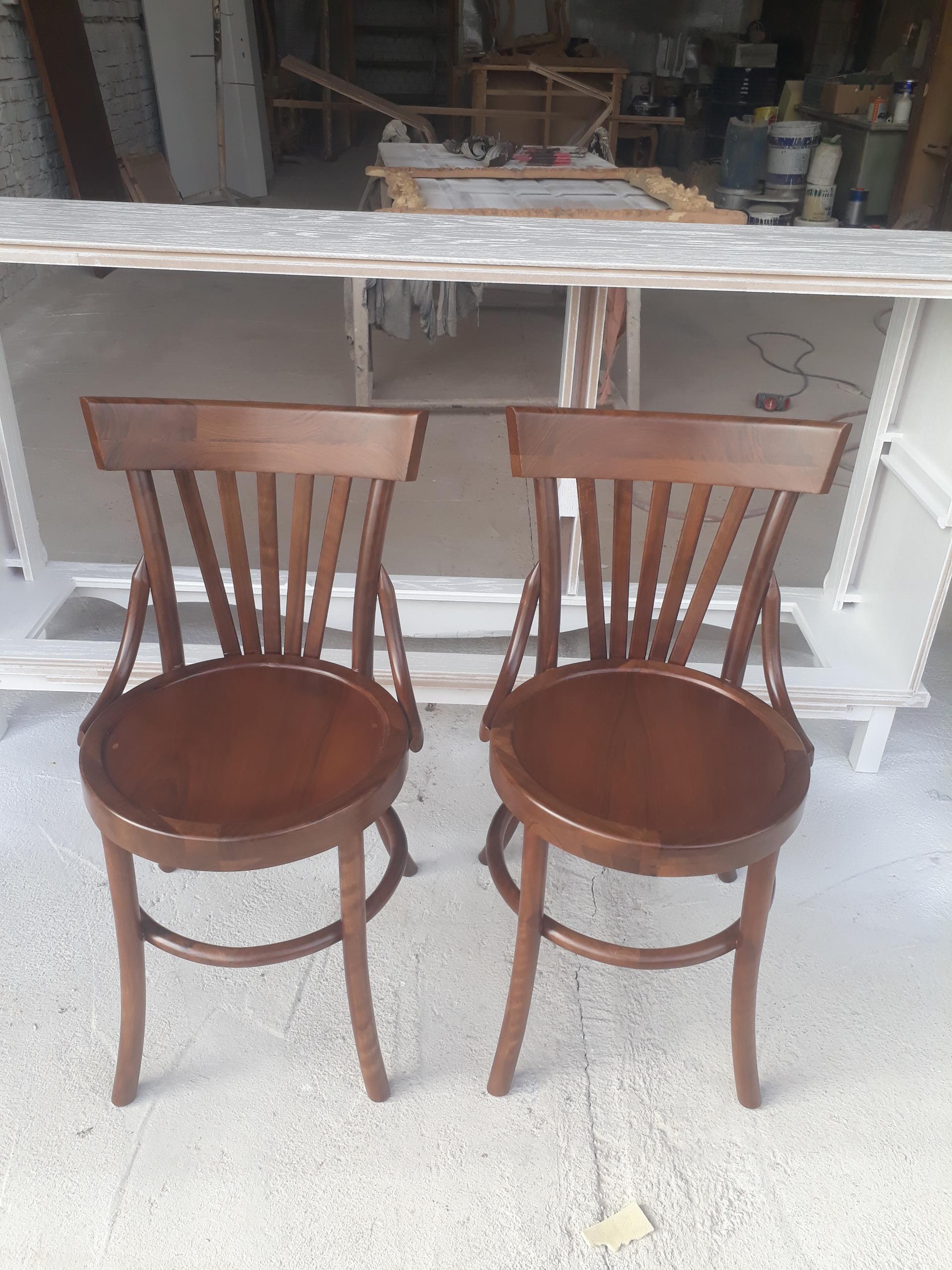 عکس کارگاه رنگ کاری چوب