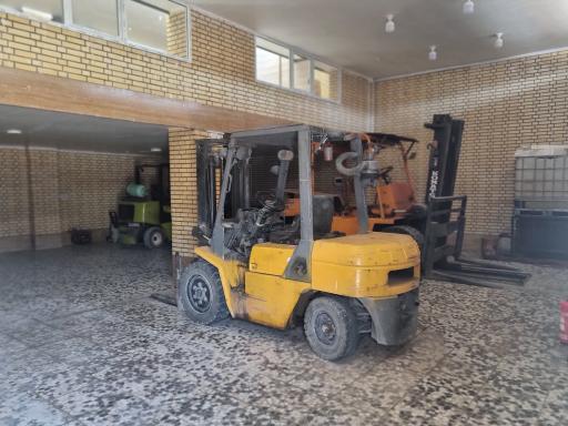 عکس پرشین لیفتراک (شعبه دوم)