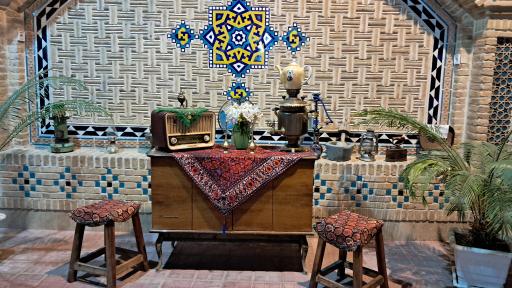 عکس رستوران سنتی عمارت مهر