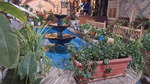 عکس رستوران سنتی عمارت مهر