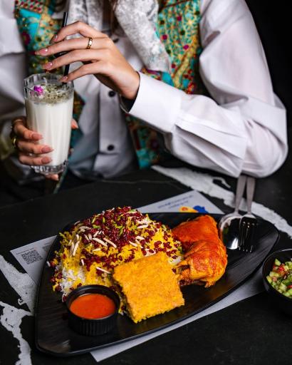 عکس فود فاکتوری الف 