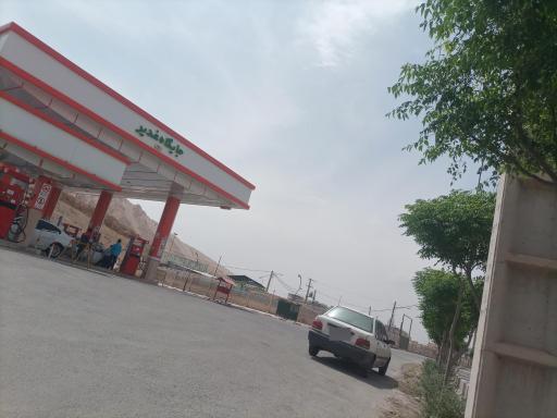 عکس پمپ بنزین غدیر