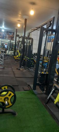 عکس باشگاه بدن سازی قهرمانان پاکدشت علی کردی 