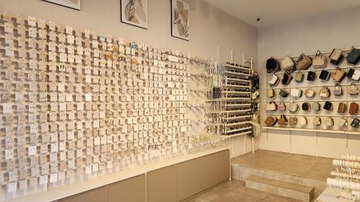 عکس سنا اکسسوری (شعبه بلوار امین)