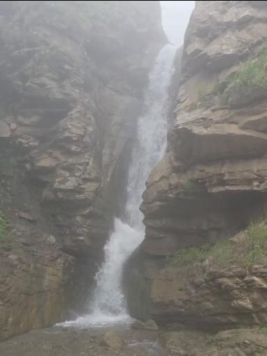 عکس آبشار شیخ موسی