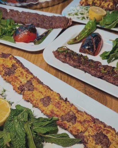 عکس رستوران کبابی تک بناب