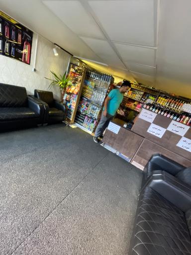 کافه کارواش نانو و کلینیک خودرو تاپ سرویس