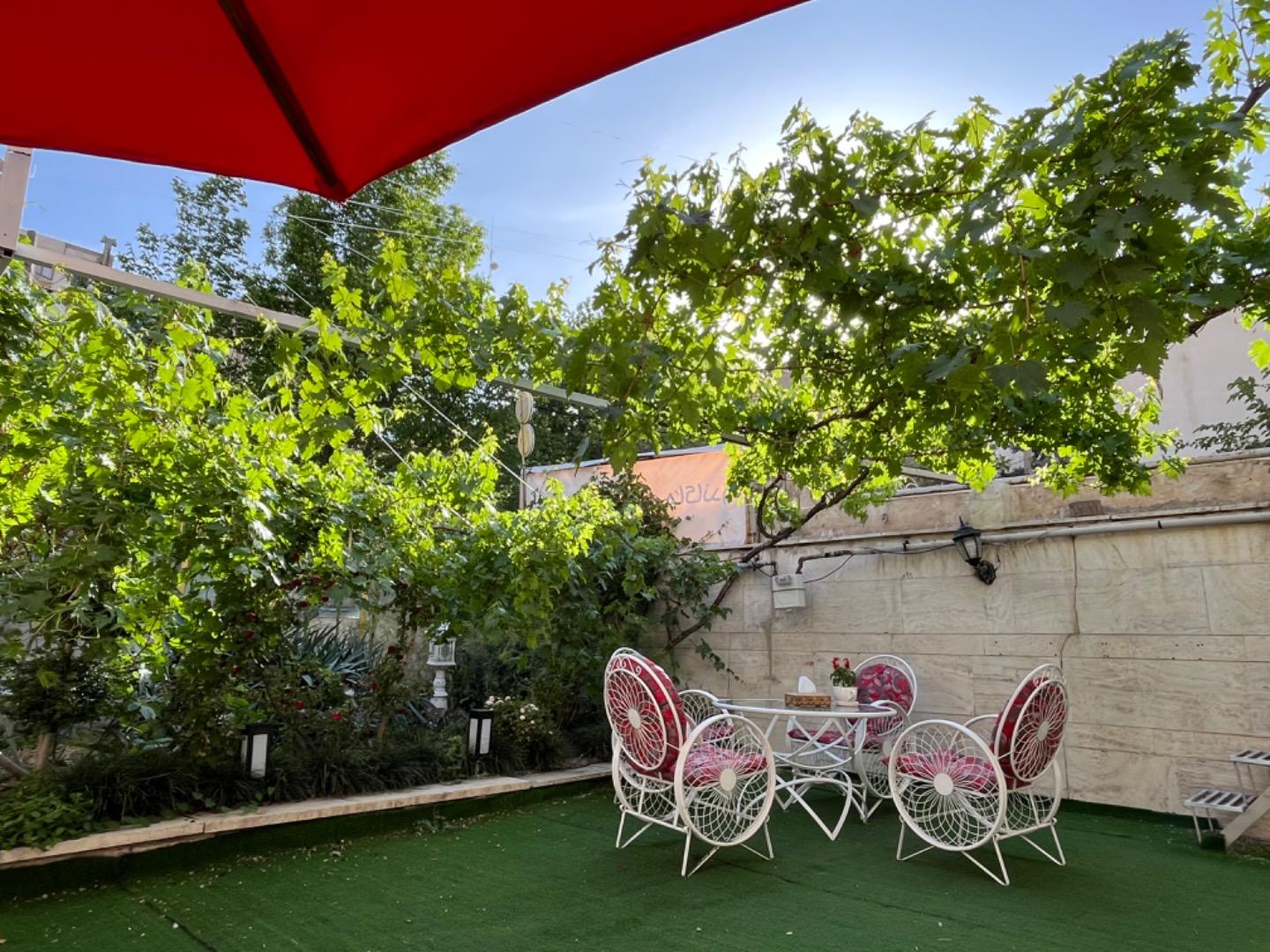 عکس کافه فست فود ماکاندو