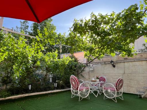 عکس کافه فست فود ماکاندو