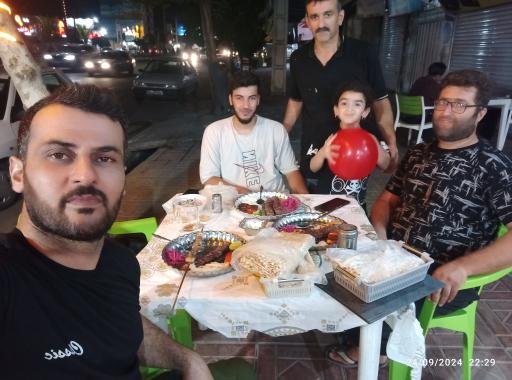 عکس رستوران سنتی مش قربون