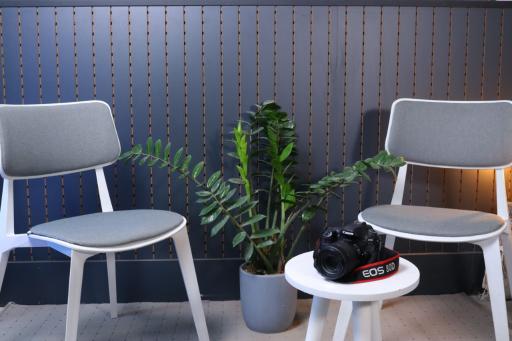 عکس استودیوی تولید محتوای آما