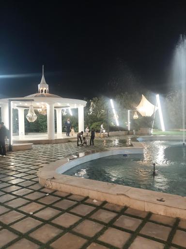 عکس باغ عمارت ارغوان