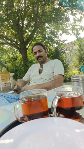 عکس رستوران سنتی مش قربون