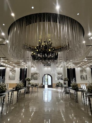 عکس باغ عمارت ارغوان