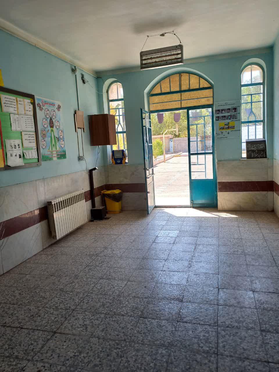 عکس دبستان دخترانه میرزامحمد