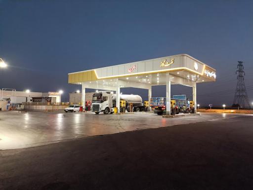 عکس پمپ بنزین