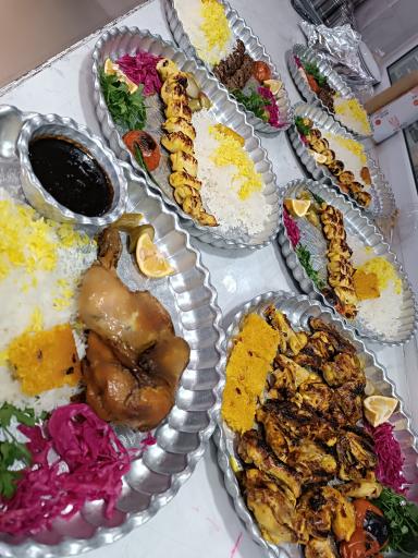 رستوران آویشن 