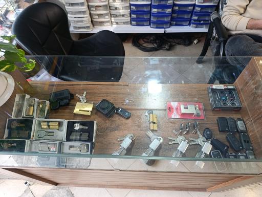 عکس قفل وکلید سازی شبانه روزی آقای کلید