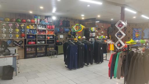 عکس فروشگاه‌ اسپرت‌ ورزشی‌ سلیمانی