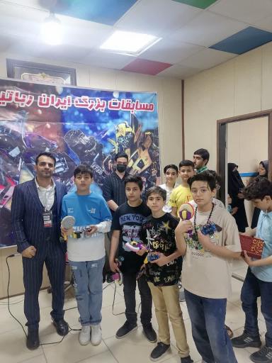 عکس مدرسه غیردولتی اندیشمند