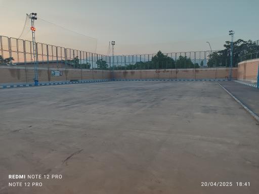 عکس سالن و زمین ورزشی 9 دی