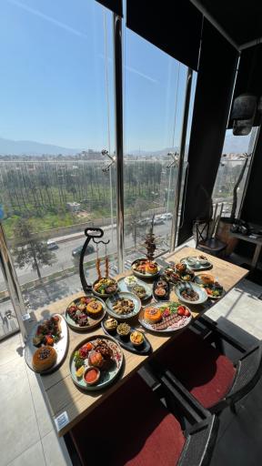 عکس کافه رستوران سلاوی