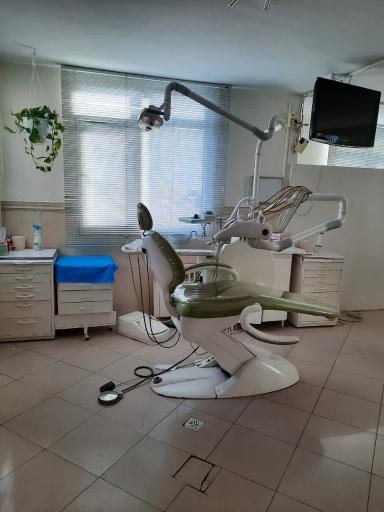 دندانپزشکی دکتر باغستانی