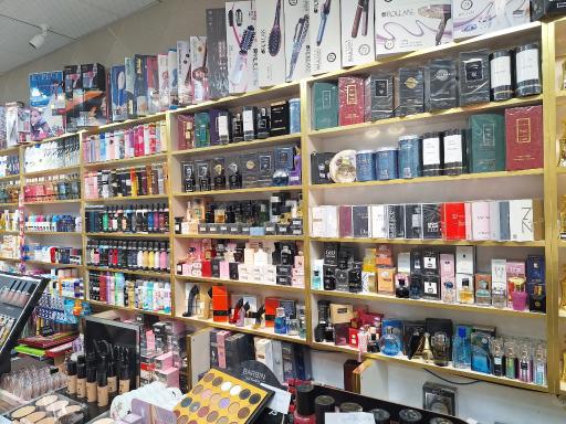 عکس فروشگاه آرایشی و بهداشتی شادی