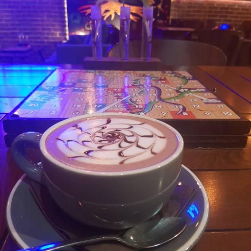 عکس کافه ریشه