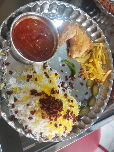 عکس تهیه غذای شهریار